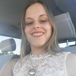 Meet your Posher, Michele